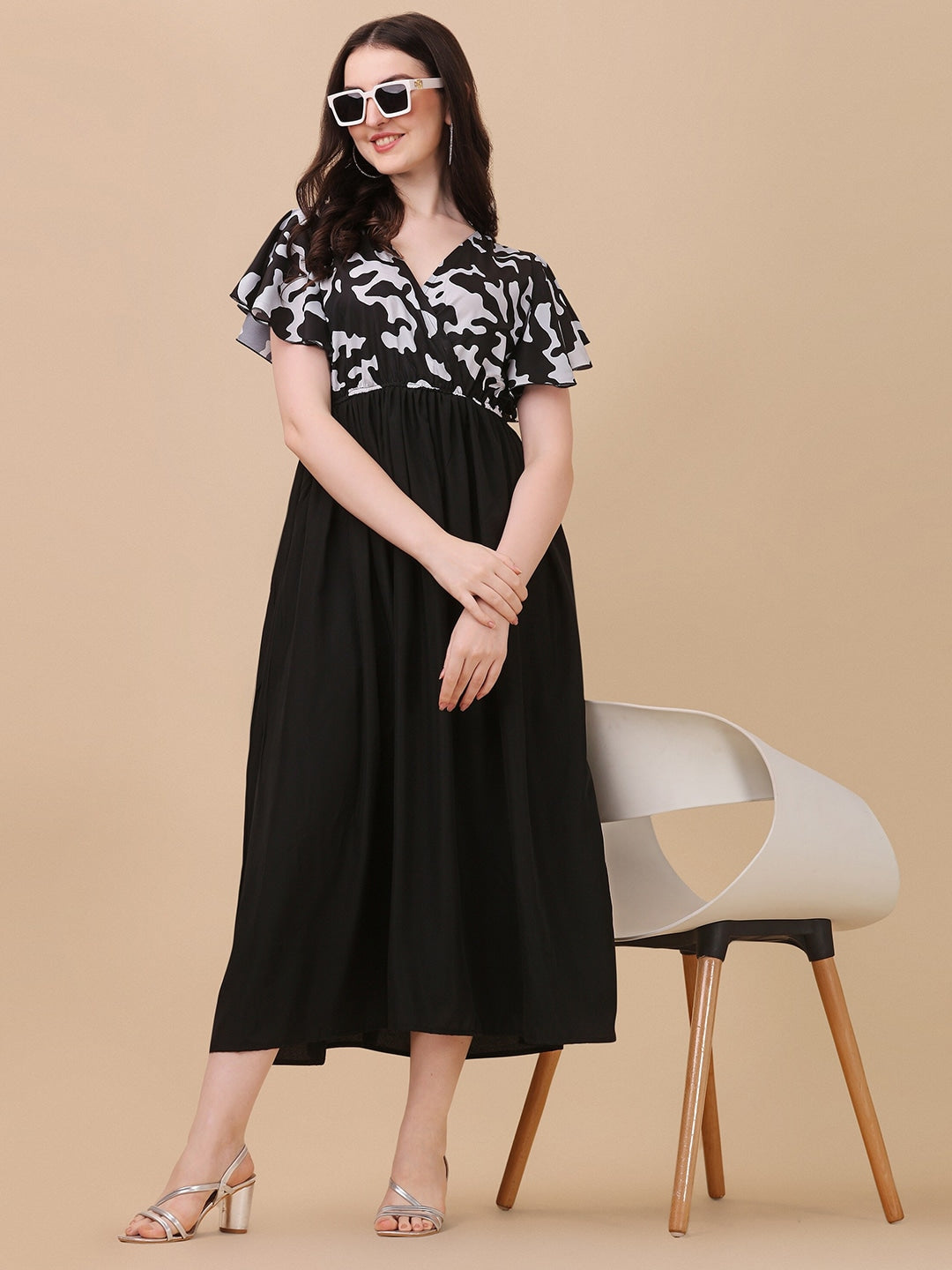 Elegant White And Black Contrast Maxi Dress For Women Perfect For Summer  Casual Wear Three Quarter Frill Sleeves Plus Size Available 210316 From  Lu006, $37.13 | DHgate.Com