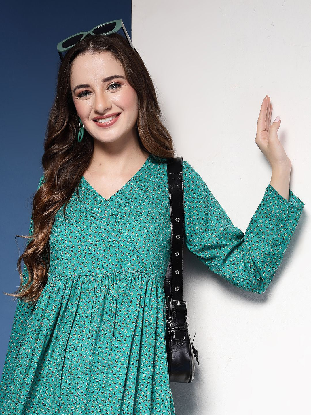 Green Solid Print V Neck Maxi Dress