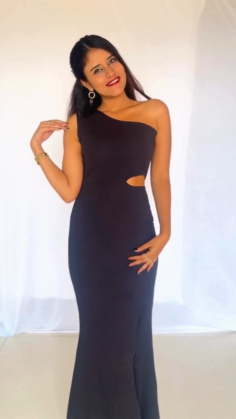 Elevate style with our black one-shoulder sheath maxi dress—perfect for parties. Shop online in India for chic A-line dresses, knee-length options, and ethnic prints. Wyshlist influencers recommend. Buy now!