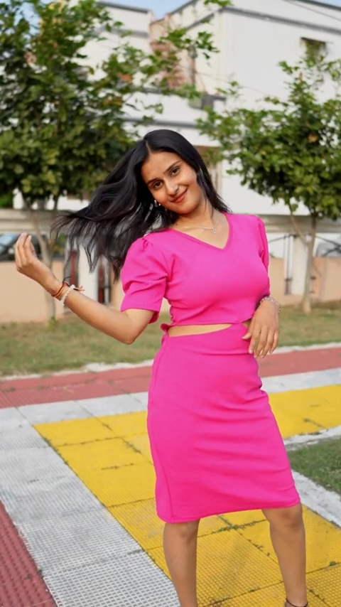 Hot Pink Elegance Crepe Waist Cut Bodycon Dress – Knee Length. Perfect for Western wear, this solid-patterned Crepe dress in vibrant pink is a fashion statement. Shop now for knee-length dresses online in India. Wyshlist and Influencers approved. 