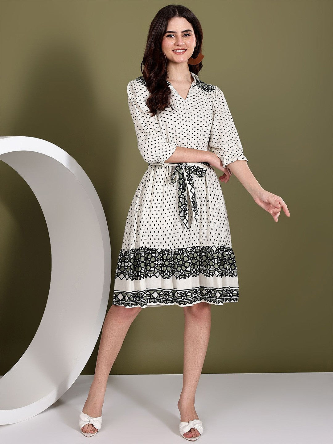 Flared Hem Geometric Print Dress with Puff Sleeves