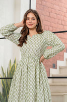 S / Green